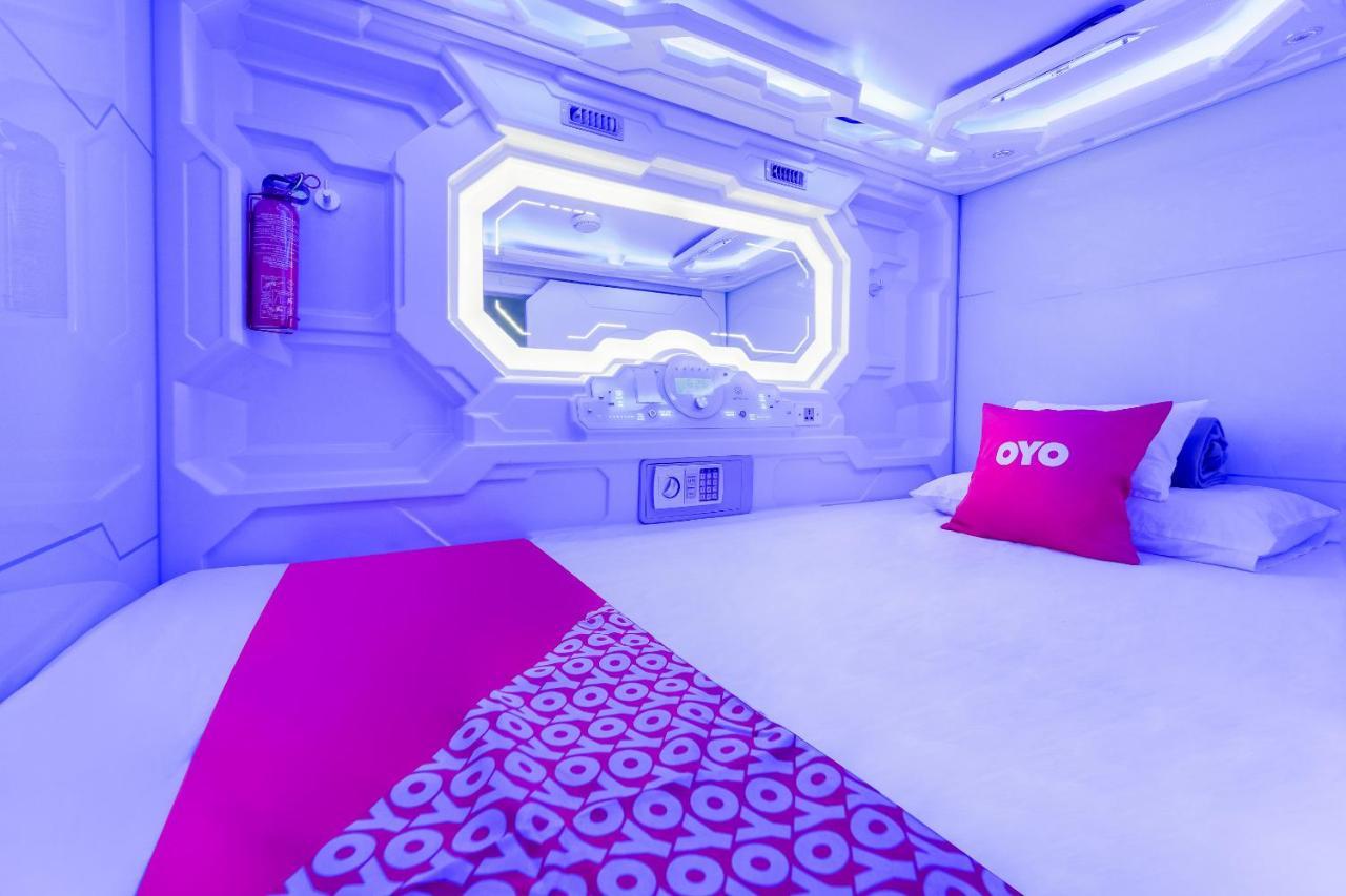 Oyo 89635 Modular Langkawi Capsule Hotel Padang Mat Sirat Экстерьер фото