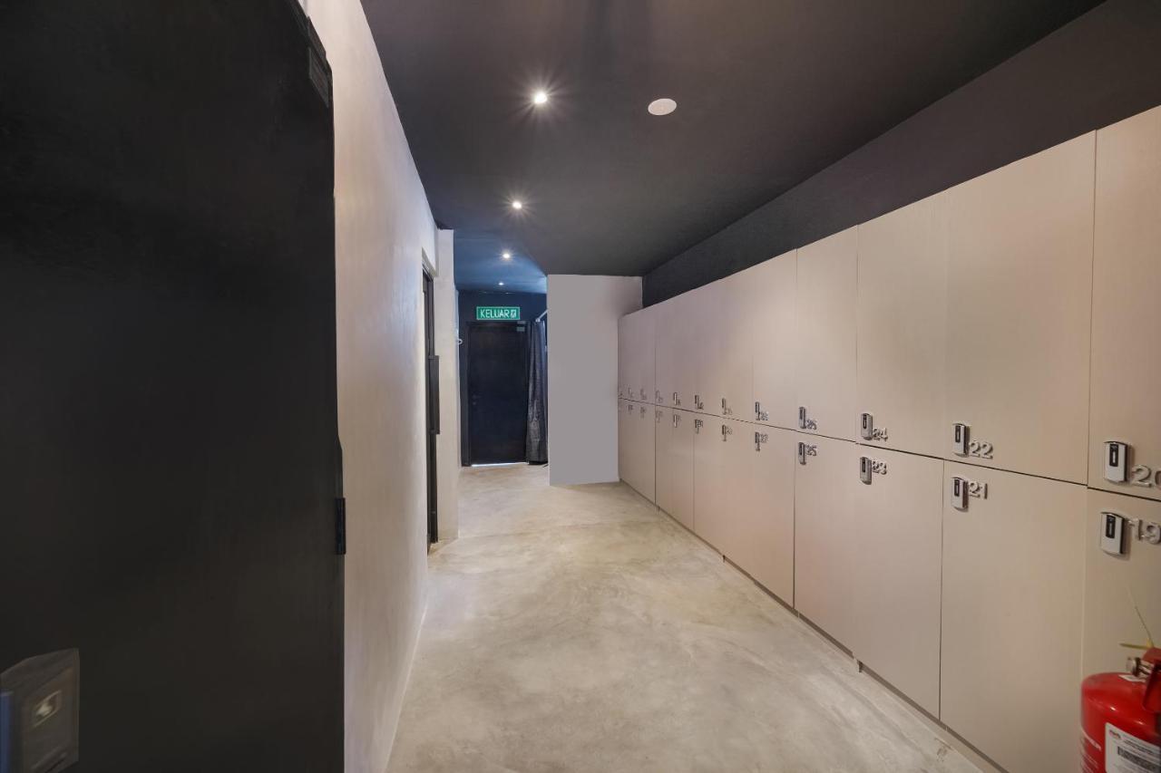 Oyo 89635 Modular Langkawi Capsule Hotel Padang Mat Sirat Экстерьер фото