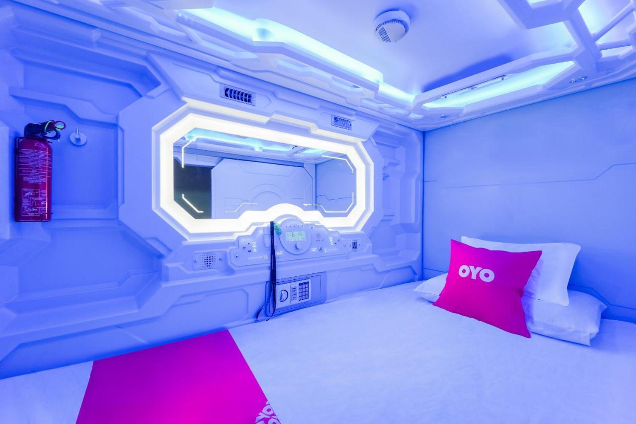 Oyo 89635 Modular Langkawi Capsule Hotel Padang Mat Sirat Экстерьер фото