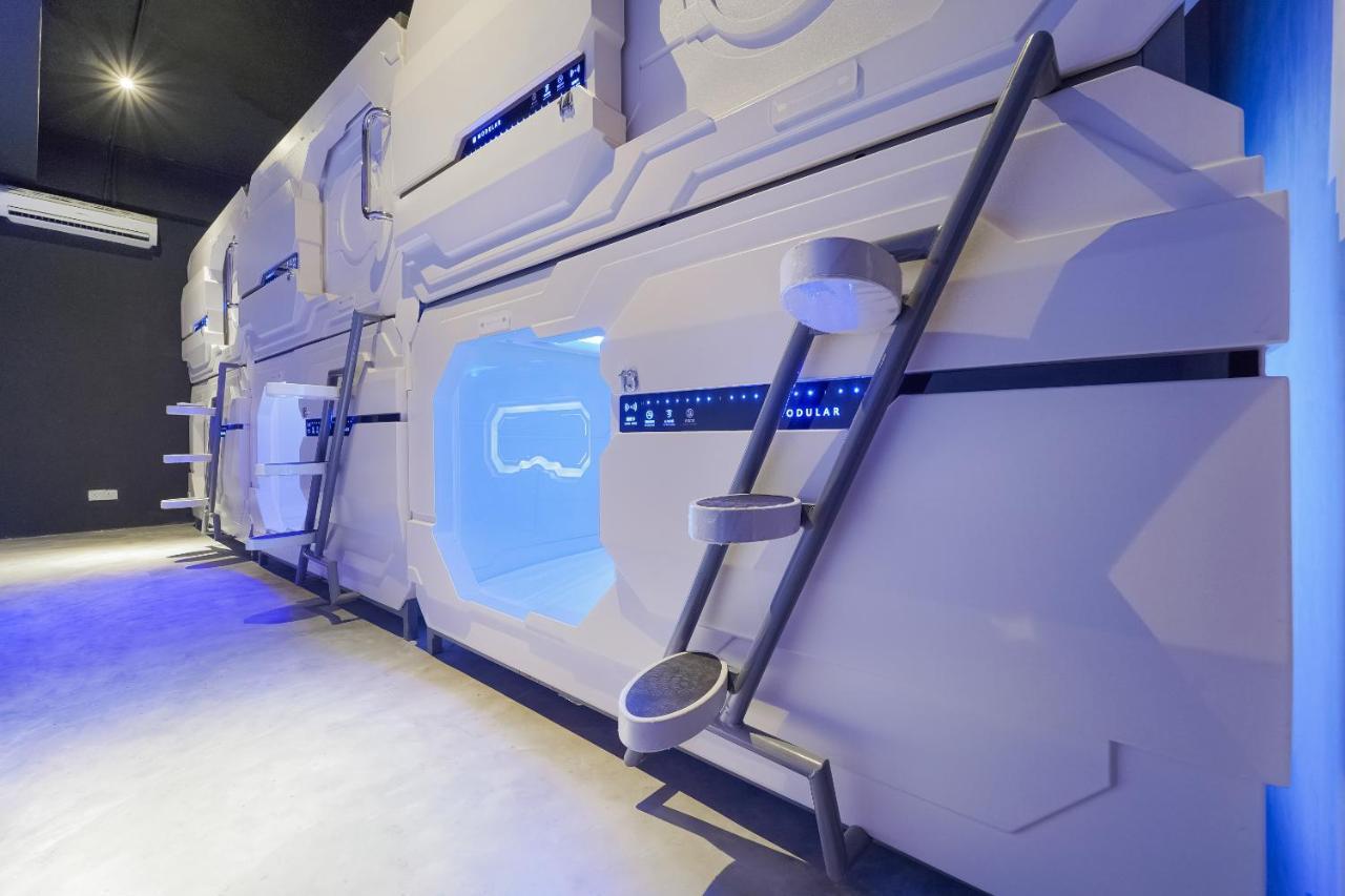 Oyo 89635 Modular Langkawi Capsule Hotel Padang Mat Sirat Экстерьер фото